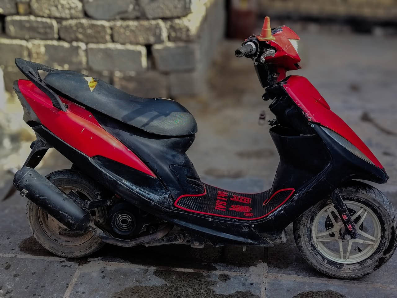 السلام عليكم

دراجة ماكس عدله للبيع

دراجة مرتبه وحلوة شغالة سلف وهندر وكهرئياات كلها شغاله اشاير ولايت 

بوشه 49

يرادلها ترتيبات وملاحضات بسيطه

السعر 300 وبيها مجال للشراي 

للاستفسار الاتصال على الرقم ***********
او مراسله الصفحه
المكان الديوانية / قضاء ال بدير
