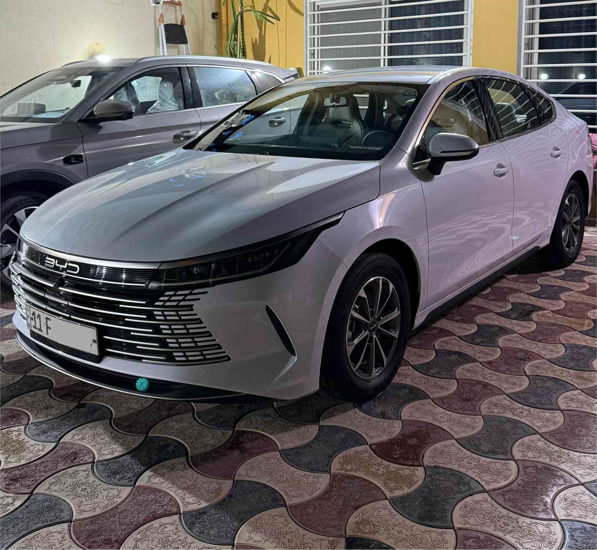 السلام عليكم
BYD دستروير 2025 
السيارة لون ابيض كفالة عامة
رقم بغداد بإسمي شرط المداور 
ماشية 16000
جاهزة السيارة ما بيها اي نقوصات
منزللها تطبيقات ومجهزها على اخر حبة 
السعر 20600 وبيها مجال بسيط
للاستفسار *********** النجف, العراق
