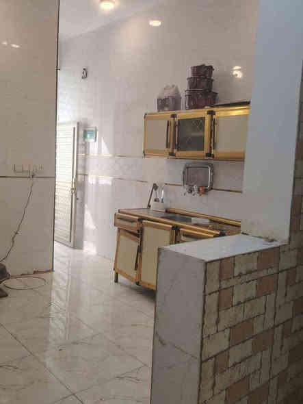 بسم الله الرحمن الرحيم بيت #للرهن المساحه100 متر بناء جديد حي النداء شارع مجمع بيتي عمود 54 سعر الرهن 15 مليون البيت جديد جاهز للسكن يحتوي على غرفه +صاله+مطبخ+استقبال+حمامات خارجيه وداخليه للاستفسار ***********
