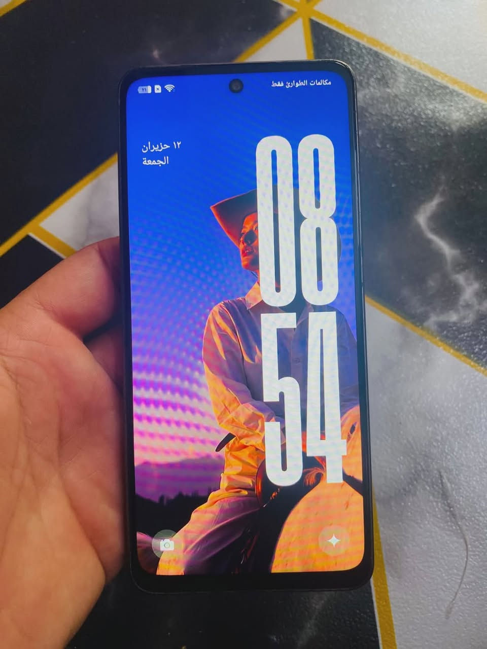 مستخدم ثلاثه اشهر الرقم واتساب *********** السعر 180
✅ مواصفات ومزايا Oppo A5 Pro

شاشة 6.67 بوصة IPS LCD بمعدل تحديث 120Hz وسطوع يصل إلى 1000 نيت — عرض واضح وسلس. 

كاميرا خلفية رئيسية 50 ميغابكسل + مستشعر عمق 2 ميغابكسل، وكاميرا أمامية ‎8 ميغابكسل للتصوير والسيلفي. 

بطارية كبيرة ‎5800 mAh‎ مع شحن سريع ‎45W‎ — عمر البطارية جيد جداً. 

أداء قوي ومعالج ‎MediaTek Dimensity 6300‎ (أو حسب الإصدار) + نظام ‎Android 15 / ColorOS 15‎ — أداء مناسب للمهام اليومية. 

مقاومة للماء والغبار بمعايير ‎IP68 / IP69‎ + تصميم متين (معيار «عسكري» MIL-STD-810H) — مناسب للاستعمال اليومي والظروف المتنوعة.
