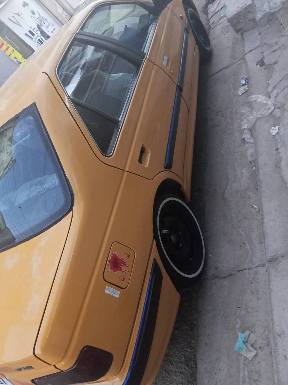 مراوس والفرق قسط شعندك نزل 
***********
بيها جاملغ  مبدل وبنيد و جاملغ خلفي بس كلها بارد لا دواخل ولا شواصي كلها مكفوله  2015 بارص
