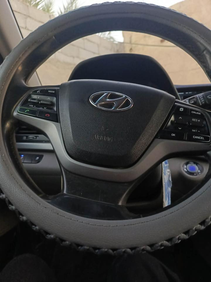 سلام عليكم من رخصت مدير الكروب
انتره 2017سياره فول عده الفتحه
مواصفات
١بصمه تشغيل
٢تدفئ كشنات
٣رادار
٤تحكم ستيرن
٥شاشه كبيره
٦كامره دواره
٧كير ايتي
٨ وبعد بيها اهواي موصفات سدر جديد مكينه تخم تاير منضومت تبريد جديده  وكير خير من الله سياره فقط قطعه وحده تبديل وشبر بل جاملع المام الايمن بس البنيد مبدل نفس الوان السعر 127 وبيها مجال
: عنوان كربلاء طويريج
رقم تلفون: ***********
