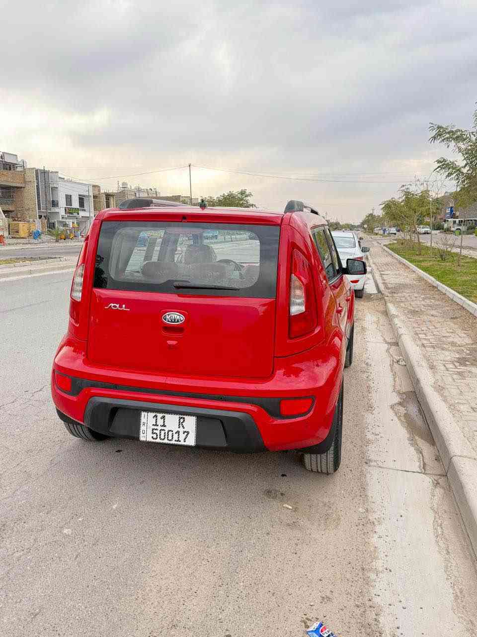 السلام عليكم 
صول موديل 2013 
خليجيه 
مكفوله من الصبغ وتبديل 
ماشيه 90 
مواصفات 
فتحه تبريد بيانو اشاير بل مري 
مري شفط باسمي
داخل احمر بلادي 
بدون اي نقص كامله مكمله 
رقم وسنويه وهزه كله جديده 
مكاني بغداد الكرخ 
*********** بغداد, العراق
