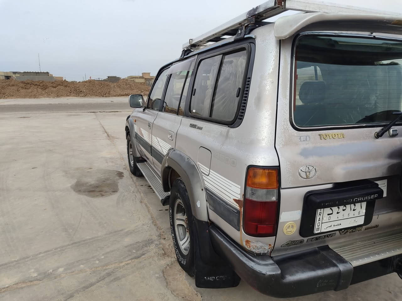 السلام عليكم لاندكروز ليلى علوي موديل 1997 بغداد
سنويه لل27 مكينه بلاد 4500 نوزل

كير اتو مكينه وكير ولوكير كفاله كهربائيات كلهة شغال فتحه شغاله تخم تاير وحداد خير من الله السياره بلاد بدون صبغ بيهة جراد بصيط *********** موجود واتساب 70 وبيهة مجال
