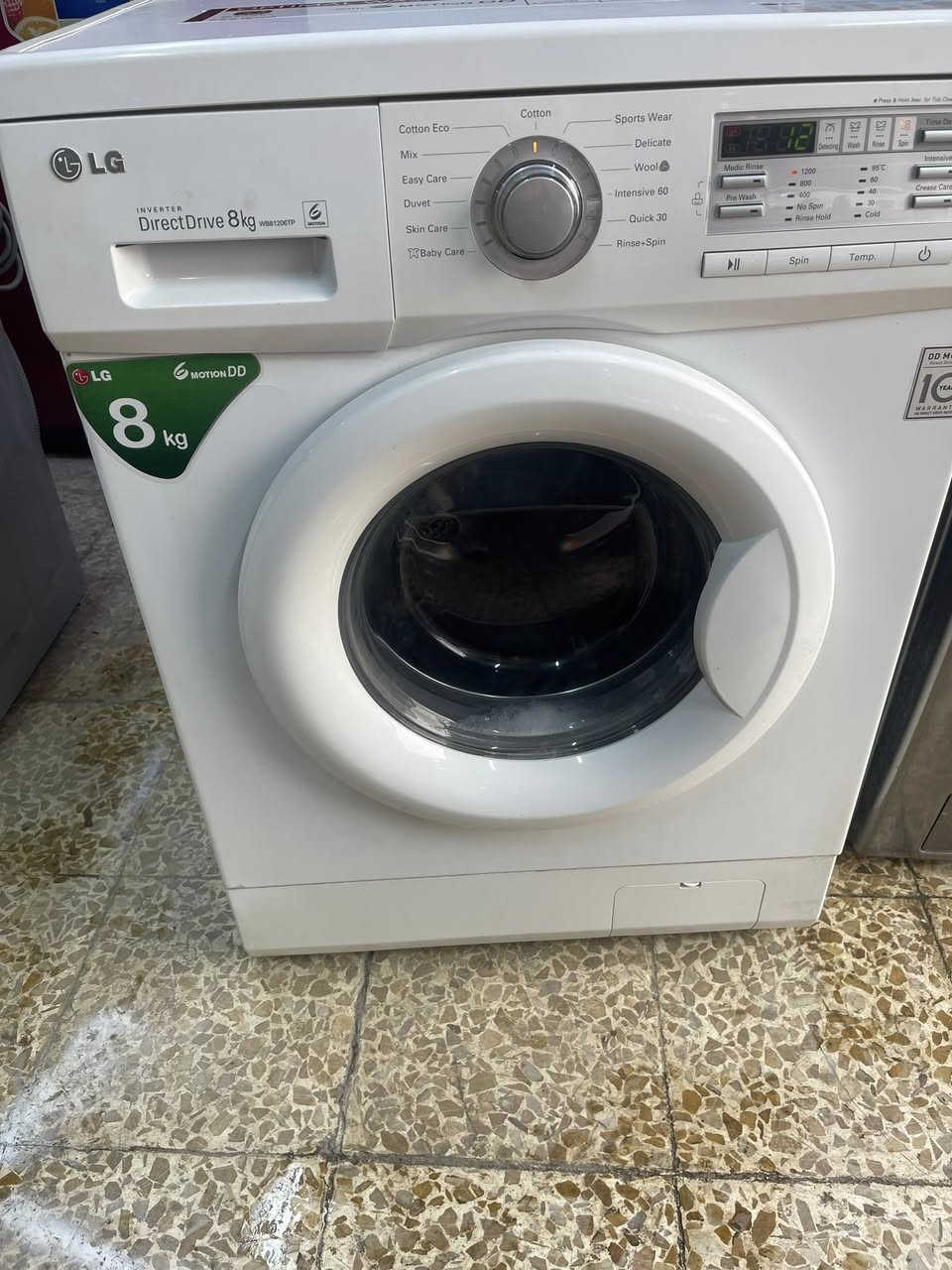 غساله فول ئوتمتيك LGنظيف8كيلو نظيف كلش ما بي اي عيب ضمان بلادي شركه LGلاصلي200الف بي مجال اي ستفسر عل***********
