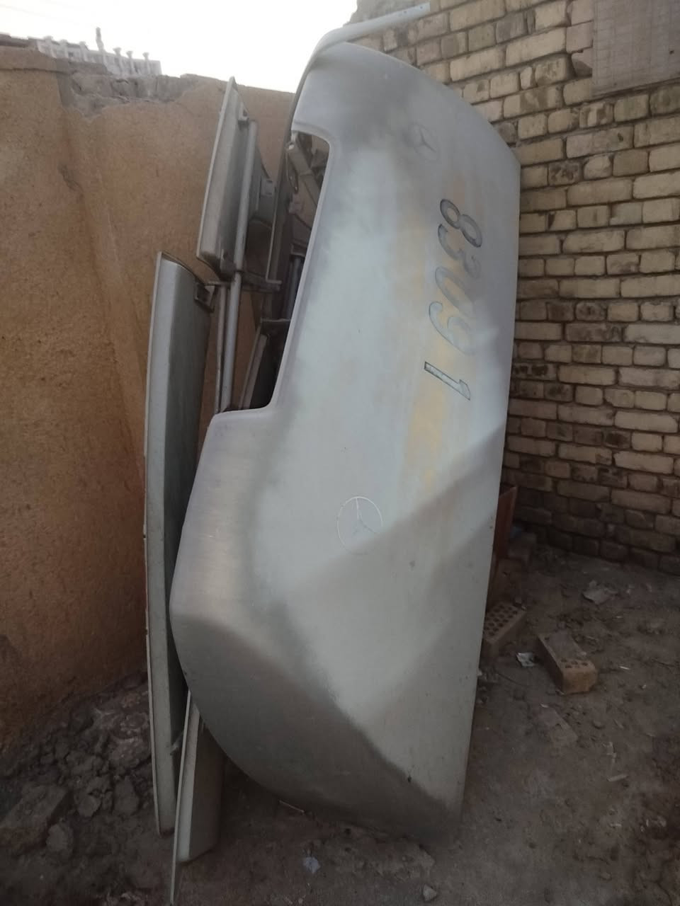 كاسحه اوزعانف كرواتي للبيع سعر 250.  ***********

