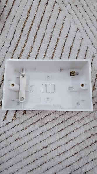 سلام عليكم
للبيع كهربائيات للتواصل***********
