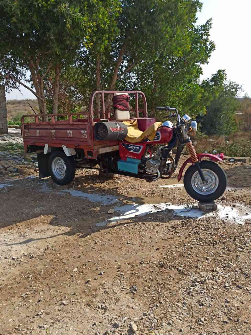 سلام عليكم سنوات البيع موديل 2013
رقم مكانه واسط قضاء الحي رسعره مليون 450
وبيه مجال الاستفسار عله هاذه رقم صاحبه ***********
