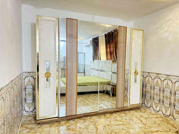 غرفه تركي مودرن التركي الاصلي ٩قطع  شخط مابيه للبيع الاستفسار خاص او ***********
