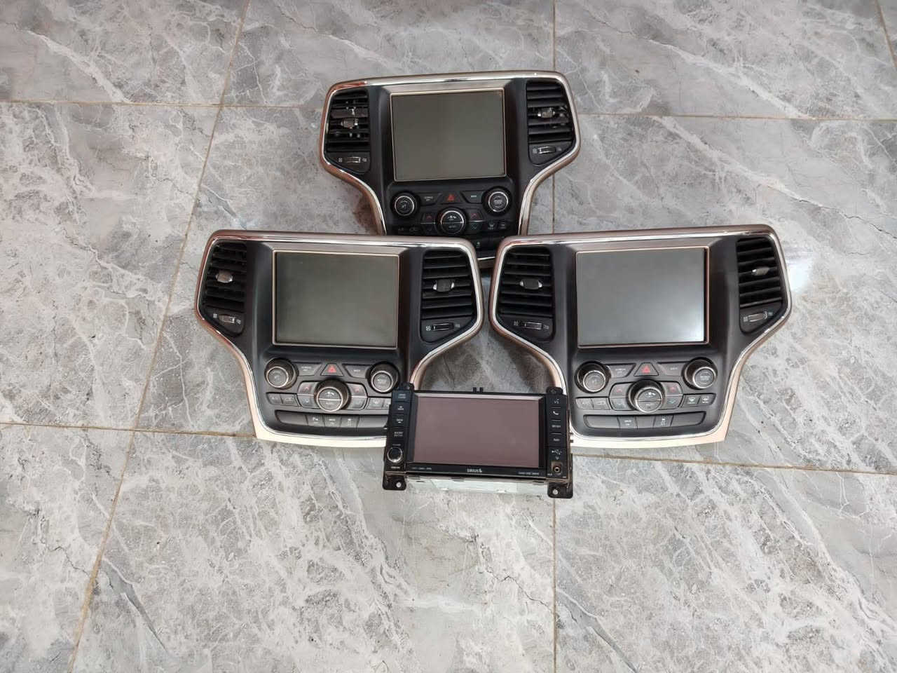 تم وصول كصات جيب 2011/2021 الى مجمع احمد موبار
عنوان حله حي صناعي مجاور محطه عرفان
***********
***********
