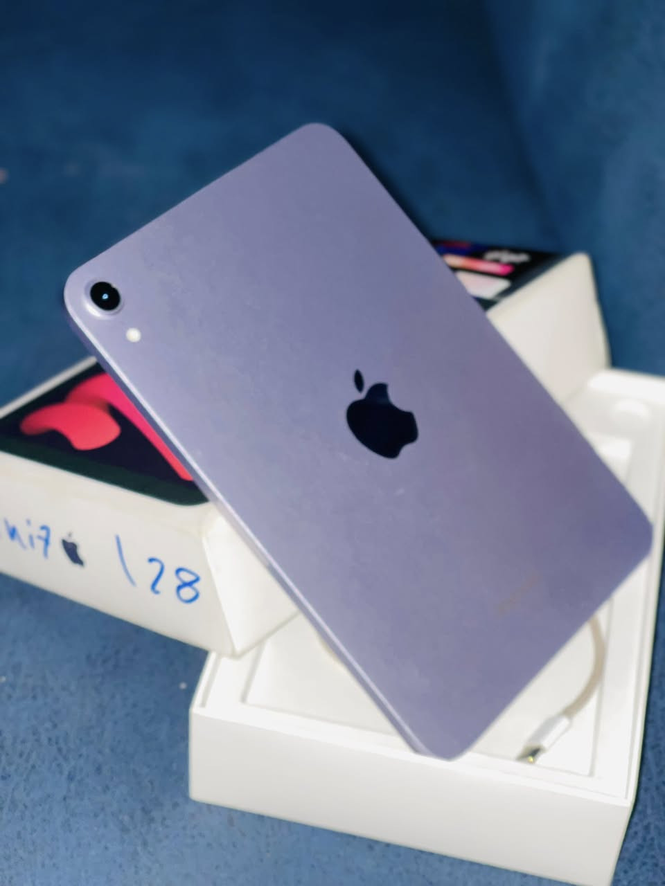 السلام عليكم ايباد مني سفن غني عن تعريف جهاز طك كارتون بطارية٩٩/السعر ٥٥٠ بي مجال***********
