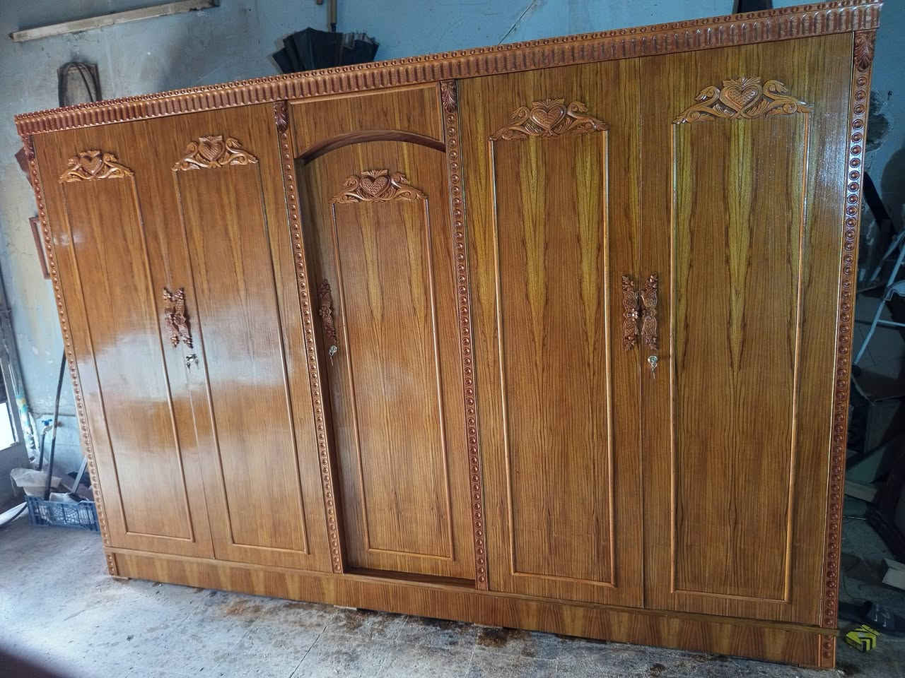 قنصور ٥ ابواب شرط شرط النظافه شغل ثقيل حيل فصال 
سعرها ٢٧٥ الف
رفاعي يم طرشي الشفاء ***********
