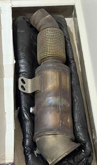 Oem Catted downpipe m340 B58TU حجر بيئه اصلي وكاله BMW M340  لمحركات I...
