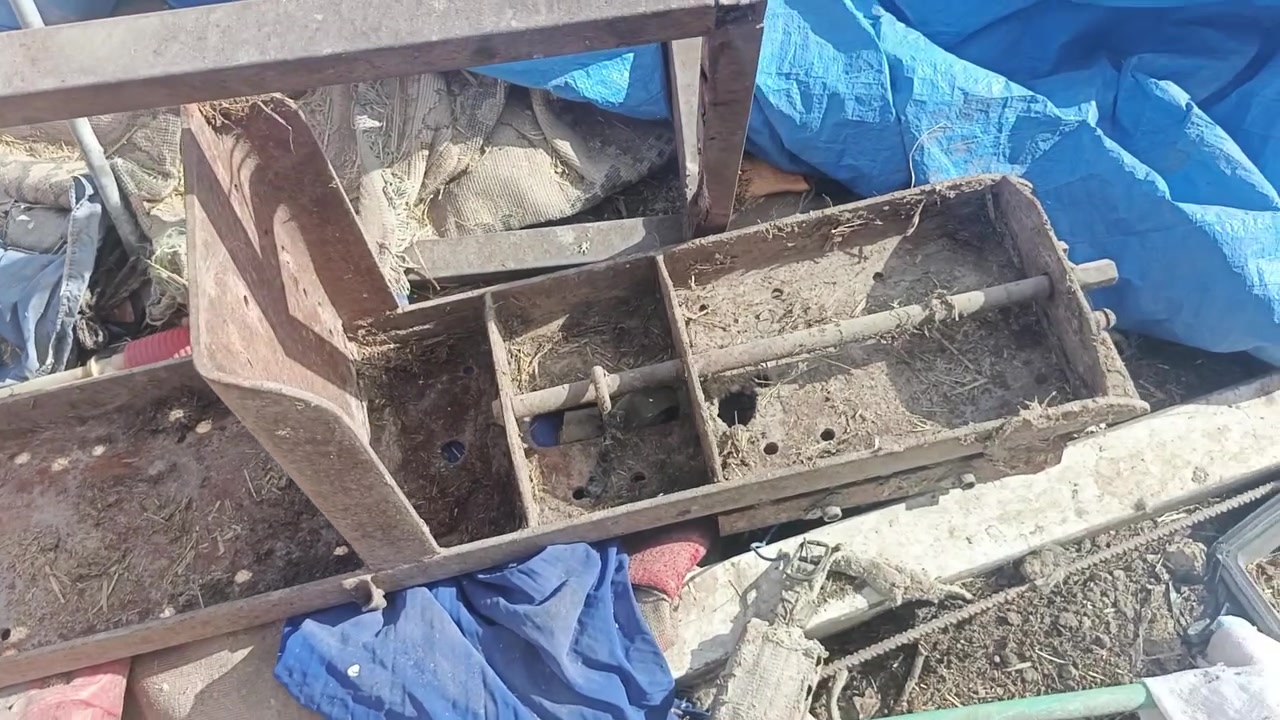 للبيع قاعده سبيرات مال البي كرواتي كلشي مابيه شغاله شرط ألمانيا سعر 250 وبيها مجال اتصال على رقم ***********
