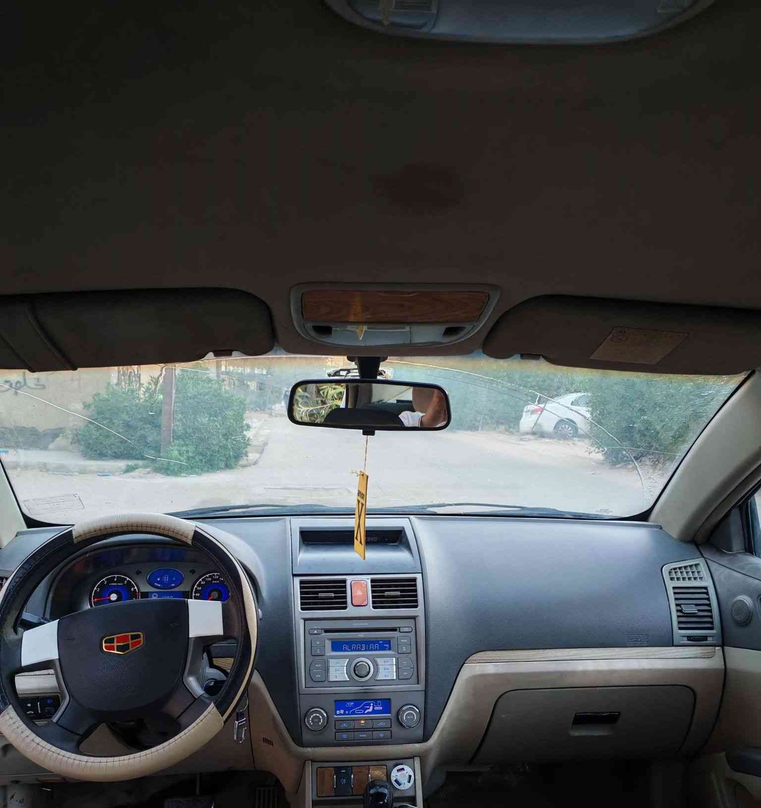 السلام عليكم جيلي امكراند موديل 2011 بيهة ضرر جاملغ امامي ايمن مبدل وايسر مصلح وجاملغ خلفي معمر السيارة ماشية 183 رقم بغداد ألماني السيارة بحاجة إلى صبغ عام وقليل سمكرة لوجود خياس قليل السعر ٤٥ وبيهة مجال ان شاءالله مكاني بغداد الدورة ***********
