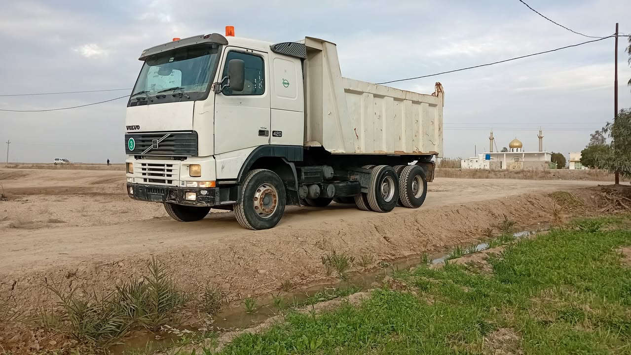 السلام عليكم فالفو دكتوره قلاب بلادي مكفوله كفاله عامه مجموعه مربع لالنكي موديل 1996 بدي هاوزر بلادي رقم اربيل دولي سنويه نافذه ل31 بأسمي رقم التلفون ***********مكان واسط الحفريه ***********
