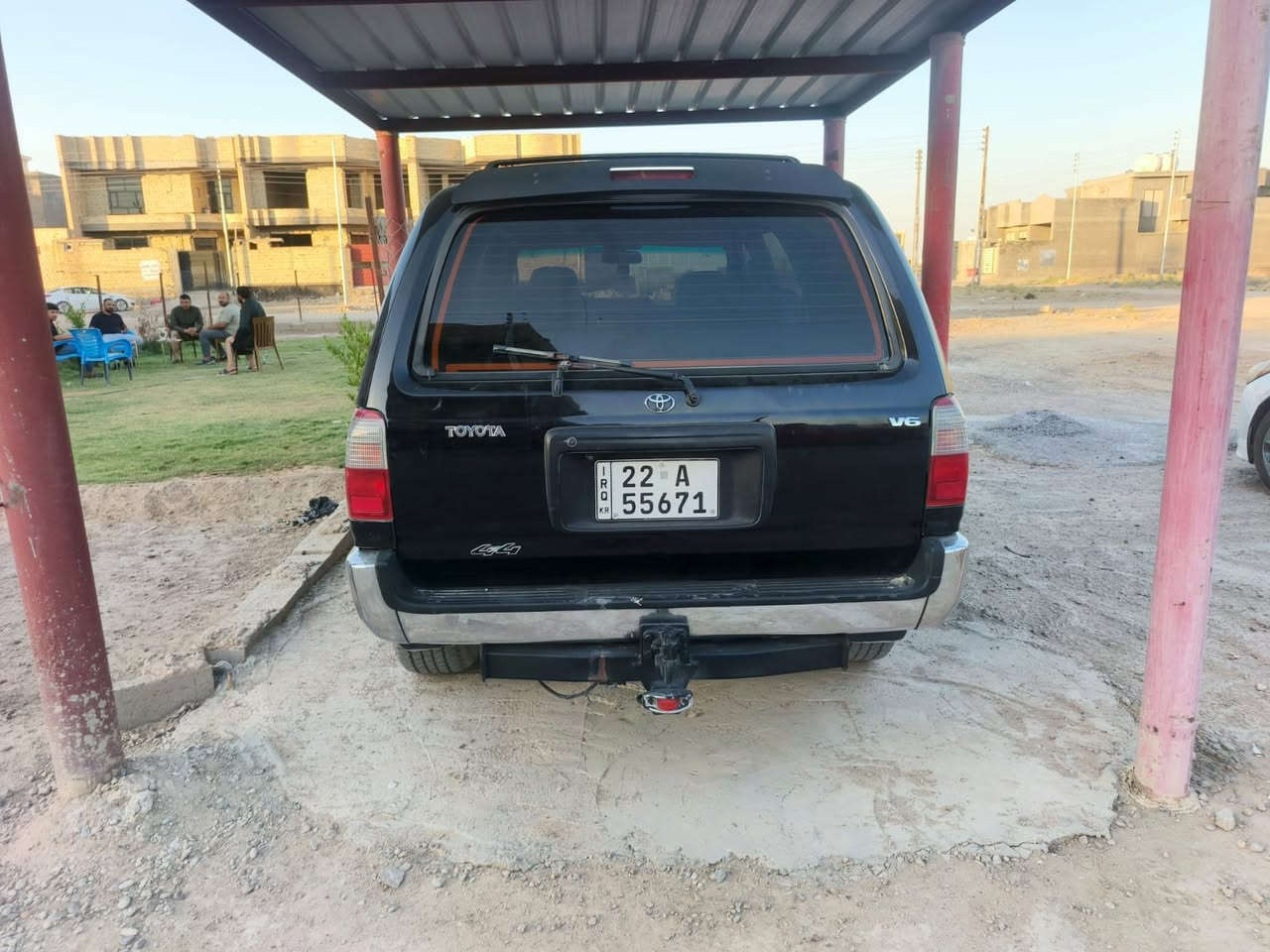 للبيع تيوتا فور رنر موديل 2000لون اسود كير محرك مكفول حجم 3400 تبريد شغال مكان فلوجه سعر 80وبيه مجال ***********/***********
