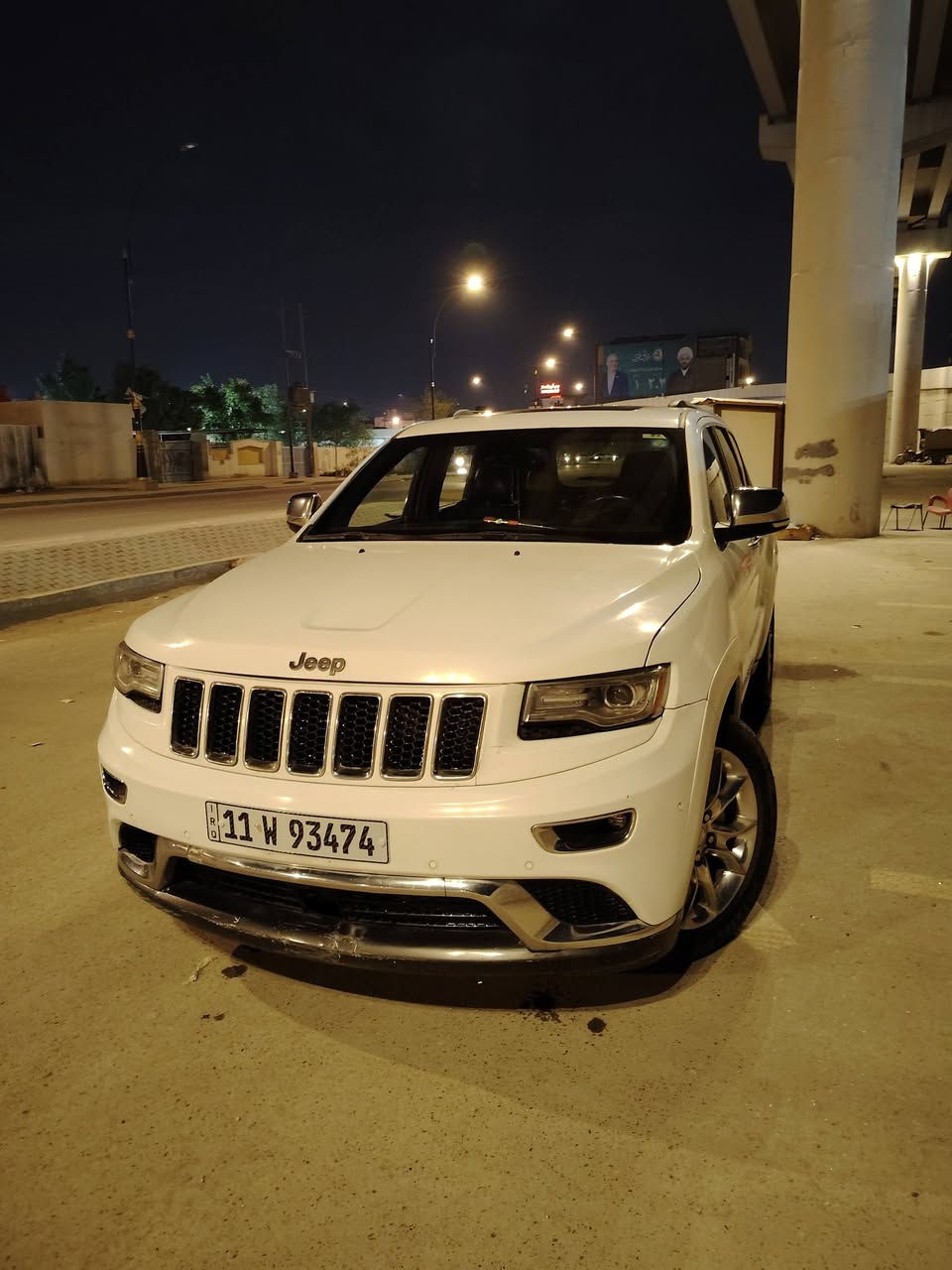 السلام عليكم
جيب سومت موديل 2014
السونار بالمنشور
رقم بغداد بأسمي
مكاني بابل مركزالمدينه
السياره نصبته كلش حلوه وماناقصها كلشي 

كراسي كهرباء 
كراسي خلفيه تدفئه
كراسي اماميات تدفئه تبريد 
كامره خلفيه دواره معه الستيرن  
كشنات جلد 
محرك سته اسلندر 3600
جنطه كهرباء  
خمسه راكب
نضام منحدرات 
شاشه كبيره 
قياده ذاتيه 
كير 8 نمر طياره
مانع نزلاق
حساس مطر
 2قطع تبريد
كروز سرعه 
تبريد بيانو 
شاشه اعطال بل دشبول 
خزن وضعيات الكراسي 
منفذ طاقه 
جنطه كهرباء وذكيه عند القتراب تفتح 
لد امامي ترحيب 
بك لايت لد 
ستيران تحكم كهرباء 
اناره بل مري ترحيب 
تشغيل عن بعد
واتساب***********
الإتصال ***********
