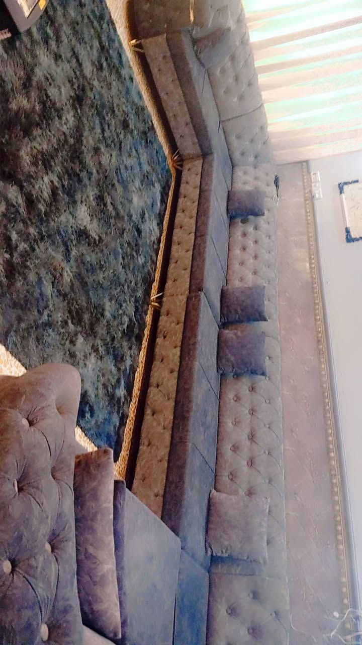 ديوان للبيع ١١متر السعر 500اتصال عل هذا الرقم***********
