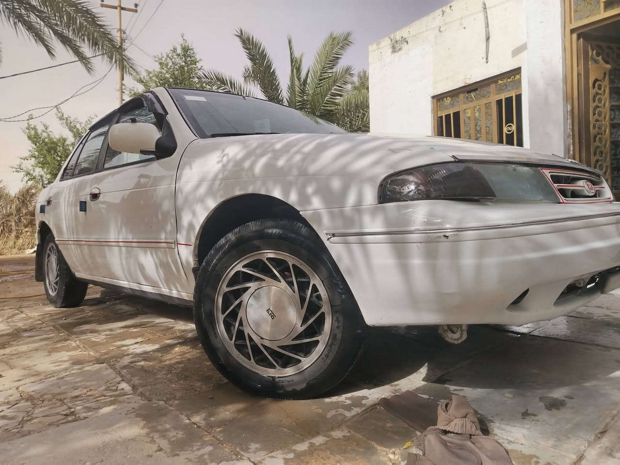 ااسلام عليكم كيه سيفيا رقم بغداد تحويل مباشر مشتري من راعيها انه سياره حلوه وجديده بدون ضربه بيها بس باب العبري الوره يرادله صبغ مكينه جديده كير عادي جديد ترايك 140شرط تبريد شغال عوزه بس غاز كهربائيات كله شغاله سياره متعبانه حلوه وجديده السعر 30مكاني ديوانيه ***********
