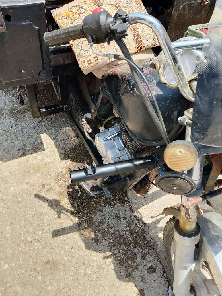 ستوته للبيع شاصي شرط ورمنيه شغاله كله مكينه موديل 20 سعر 850وبيه مجال شيء قليل مكاني حي سماح***********
