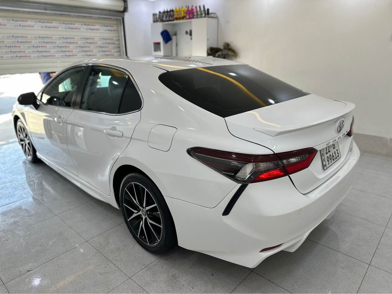TOYOTA CAMRY 2022 SE 
سەیارەکە دوو چەملاخ پشتەوە بۆیاخ سندوق بە بیلاد گۆراوە بێ ناوگرتن بی ئیرباگ پیش کەپس هەمووو گیان بە شەرت گیرو مەکینە کارەبای بەشەرت رەقم شانسیم داناوە نرخ ١٩٠$ مەجال 
***********
***********
Whass app رانية, السليمانية
