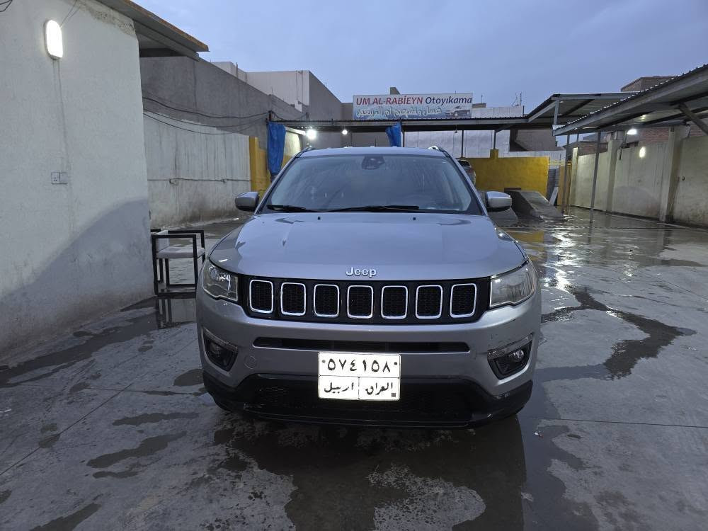 جيب كومباس ٢٠١٨ فئة لاتيتيود بيع او مراوس ضربتها حاجب الدعامية بدون فتح وصبغ باب عكس السائق بالعراق رقم اربيل عليها غرامة ٣٠٠ الف ينزل من السعر،، *********** كركوك, العراق

