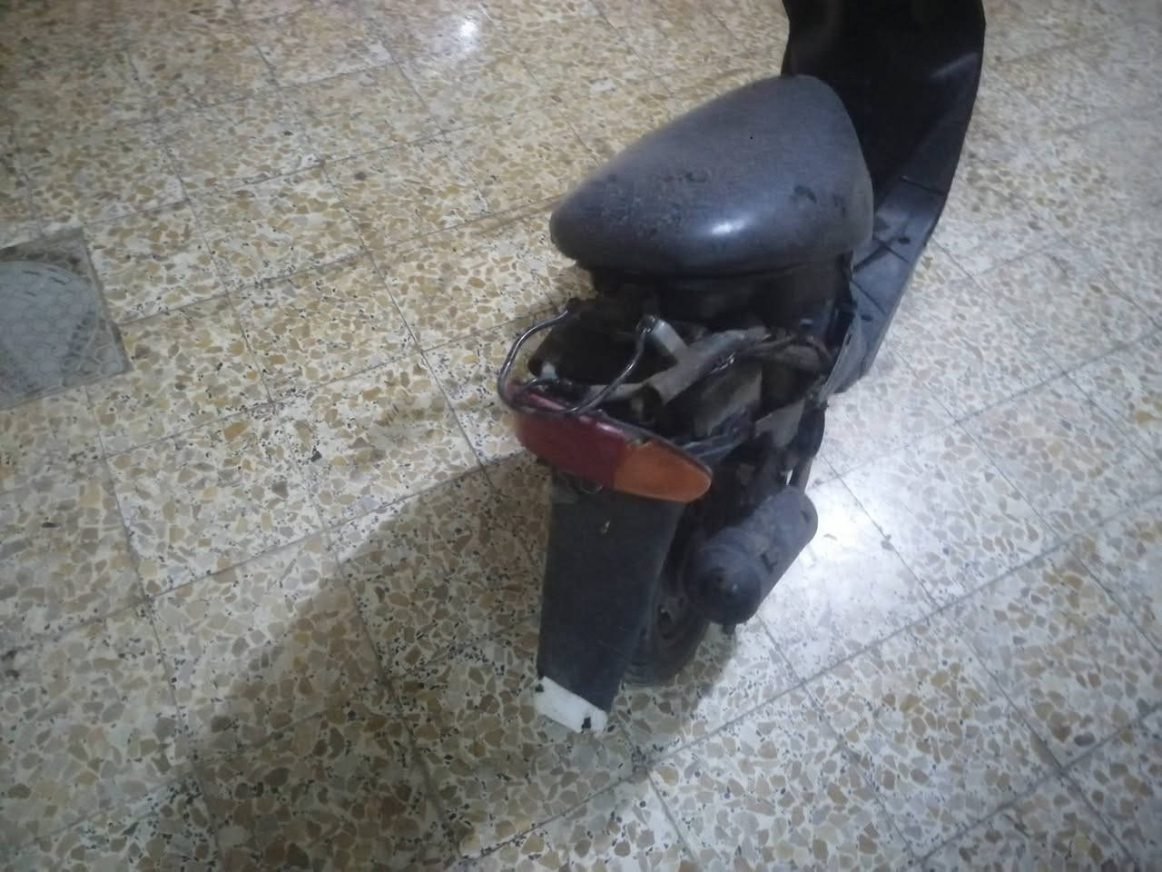 دراجه ساسوكي كوم حديد  الدراجه كلشي مابيها بس كاطعه نار قيم وخذ ***********
