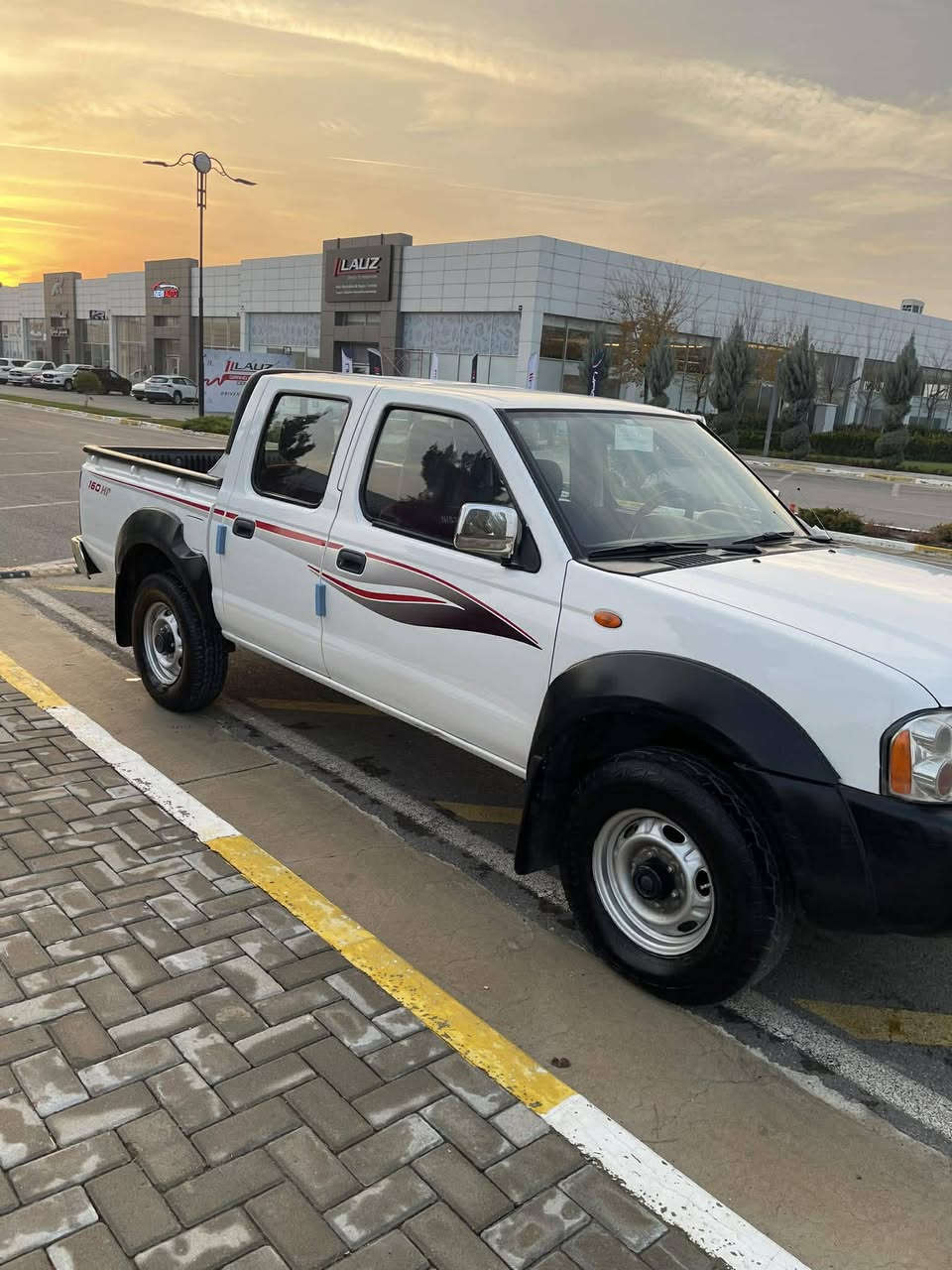 پیکاب نيسان 2012
بى بوياغ يه ك كارتى بجوكى هه يه
ده بل اكسل
ناو سوور
سه نه وى ره قم تازه يه 
مه كينه ى نه كراوه ته وه به شه رت اكسل و ده بل اكسل هه مووى به شه رت بى نوقسانيه 
***********

ئـەگەر سەیارەکەت دەفرۆشیت نامە بنێرە با بلاوی کەینەوە لۆت
