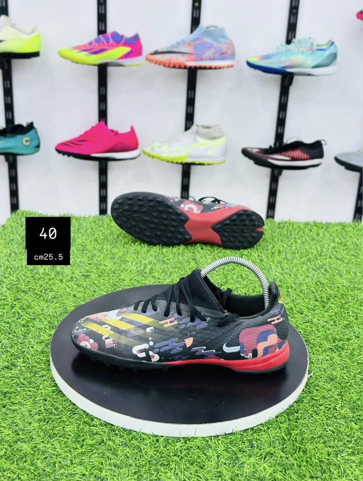 سلام عليكم 🫡
بآله أصلي شرط نظافه100/💯 
توصيل جميع المحافظات 5

سعر القطعه 40. ألف 

للحجز. خاص /أو /واتساب 

***********
