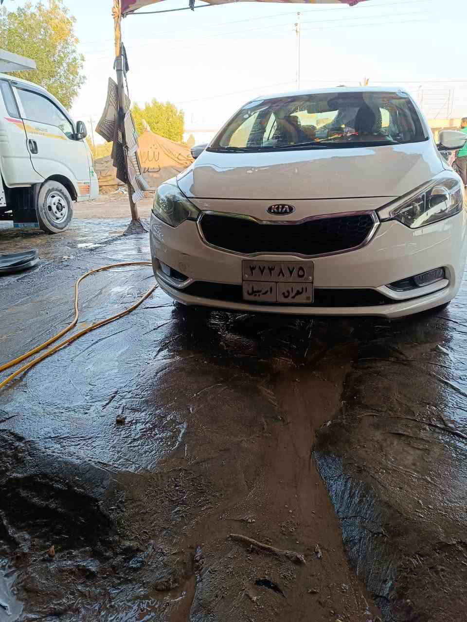 السلام عليكم كيا سيراتو موديل 2015لد أمامي وخلفي بيه 4قطع صبغ ومكانات بارد السعر105مكاني نجف غير متواجد عل فيس ***********
