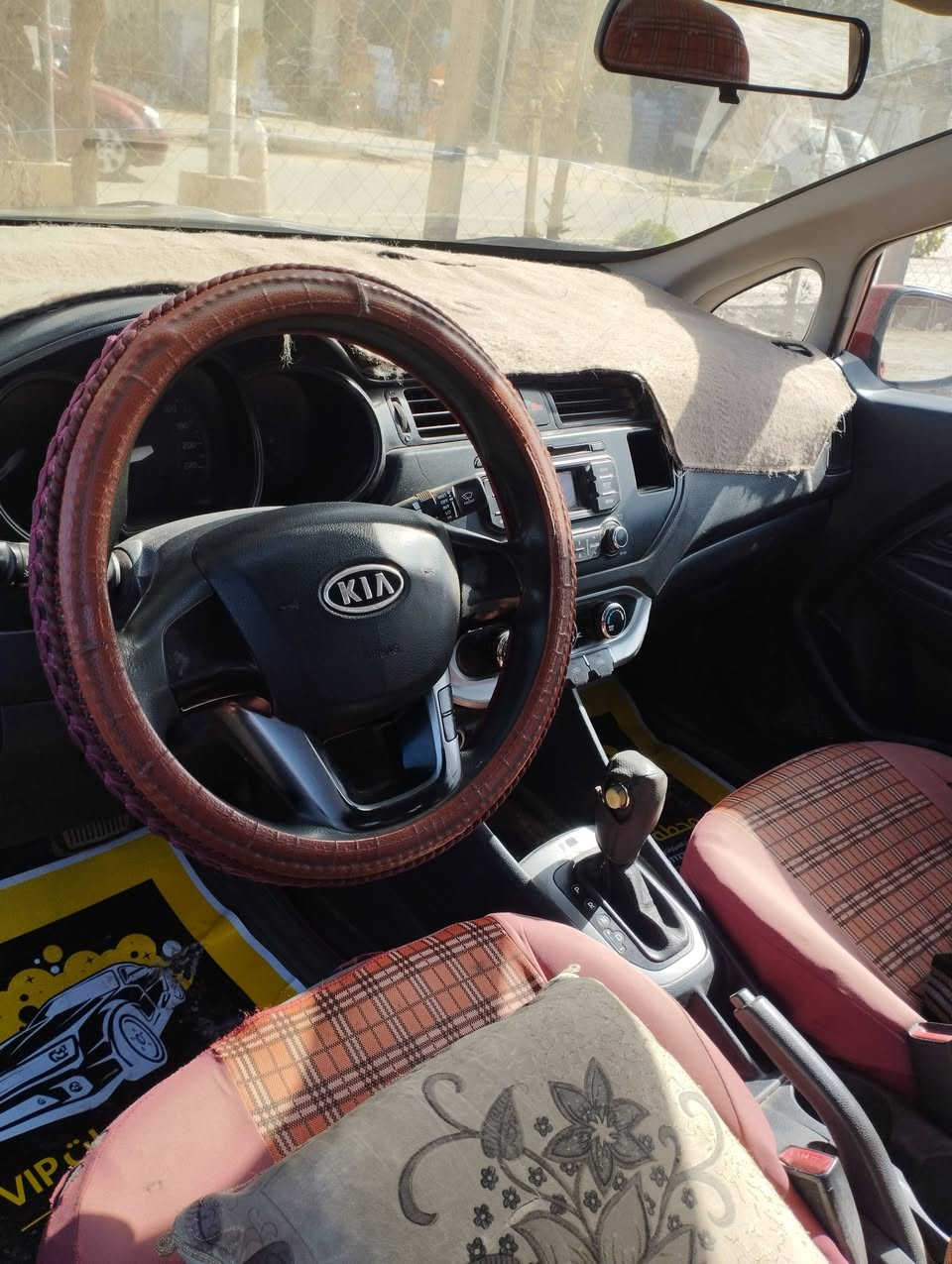 سلام عليكم
ريو 2013 خليجي مكينه 1600 رقم كربلاء بأسمي قطعه وحده رش فقط جاملغ امامي بدون معجون سياره مامتعوبه استخدام شخصي وشخوط خفيفه ماشيه 196 الف حداديه جديده ومكينه وكير كفاله تخم تاير جديد مكانهه كربلاء طويريج *********** سعرها 85$ وبيها مجال
