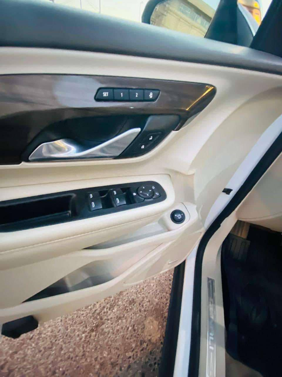 جي ام سي تيرين دينالي
•الضرر: الجاملغ والثاني بس مفتوح 
•الرقم: اربيل
•الايرباكات: سليم١٠٠%١٠٠

•المواصفات :
▪️السيارة: جي ام سي تيرين فئة DENALI لون ابيض
▪️الموديل: 2020
▪️المحرك: 2.0L تربو (اربعة سلندر)
▪️العداد: 140 الف كيلو حقيقي
▪️حجم الويل: ويل كب دينالي حجم 19 مع طقم تايرات جديد شهر من اشتريته
▪️لايتات زينون عالي وناصي مع حاجب LED  مع كشافات دعامية
▪️بصمات عدد 4 للابواب مع بصمة تشغيل
▪️حساسات خلفية اصل
▪️رادار امامي 
▪️حساسات ورادارات الاجتياز الجانبية (نقاط عمياء) بالمرايا الجانبية
▪️غرفة السيارة:كشنات السيارة جلد ابيض اصل
▪️تحكم فول كهرباء لكرسي السائق والراكب
▪️كشن ذاكرة (خزن ميموري) لكرسي السائق 
▪️شاشة الدشبول حجم كبير للتحكم بايعازات السيارة
▪️تدفئة لكراسي المقدمة 
▪️تدفئة بالستيرن
▪️جنطة كهرباء
▪️تشغيل عن بعد
▪️تطعيم نيكل لمقابض الأبواب
▪️سستم صوت BOSE 
▪️تحكم ستيرن جهتين بلوتوث وحاكية وكروس سرعة 
▪️نظام ABS مانع انزلاق
▪️السيارة جديدة وبوضع الشركة.مكان النجف الاشرف 

‎0788 892 0099 وات ساب
