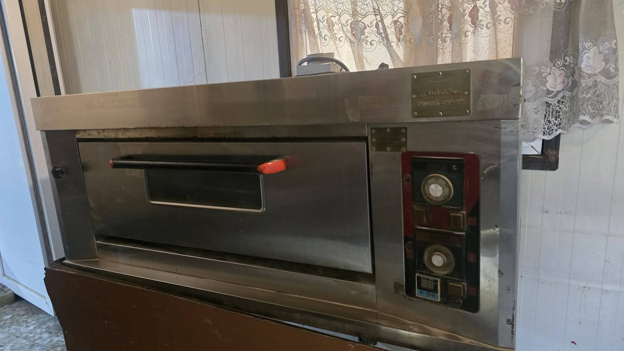 السلام عليكم
 فرن للبيع كهرباء +غاز
600 دينار عراقي


**إذا كنت صاحب هذا الإعلان وتريد حذفه لأي سبب، رجاءا أرسل رسالة إلى الدعم الفني**
