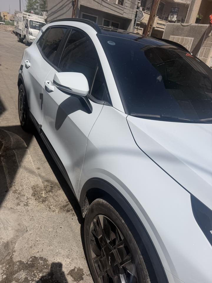 السلام عليكم..للبيع كيا سبورتج موديل ٢٦ خليجي فول الفول كفاله عامه السياره مواصفات بانوراما وغيرها ابو مصلحه يعرف معنى الفول 
سياره جديده لوك زيرو ماشيه ٧ ألف  مع ضمان الشركه سياره ابسمي شخصيا  الآكثر استفسار تواصل ع رقم 
***********
العنوان بغداد زيونه 
او مراوس ب لاندكروز  حديث 
اسف ع الاطاله
