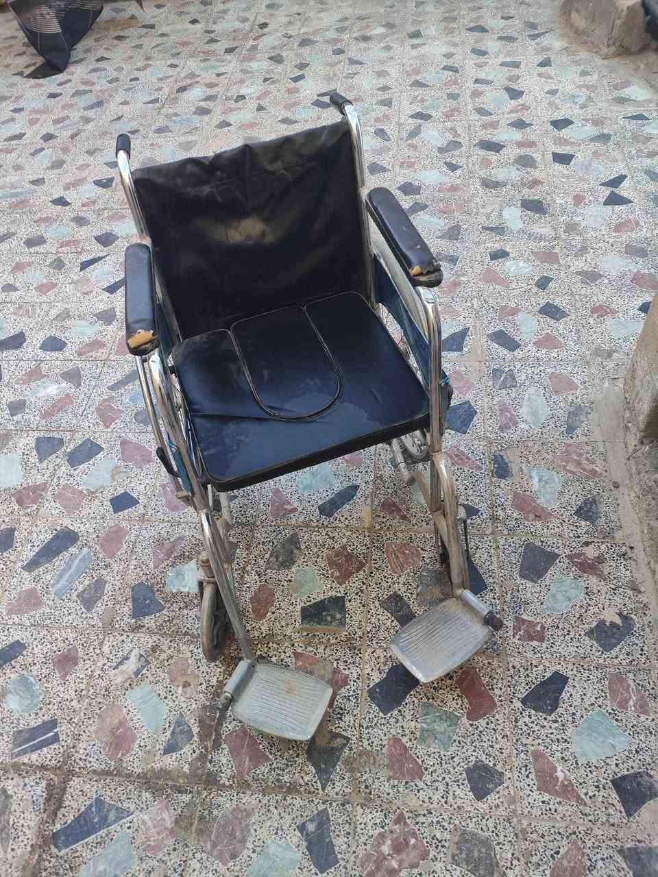 چربايه 40 هيه ودوشك مالها قفل
عربانه معوقين 50 
كيزر نضيف هوه والهيتر ماله 25 
صحن ستلايت جديد 10 من هذا الجبير عمارة, ميسان


**إذا كنت صاحب هذا الإعلان وتريد حذفه لأي سبب، رجاءا أرسل رسالة إلى الدعم الفني**