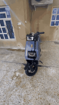 سلام عليكم دراجه شحن للبيع موديل 2024 6بطاريات دراجه خير من الله نضافه فول مكاني ابو غريب الشيحه 
 تواصل أو استفسار رقم ***********بي وتساب
