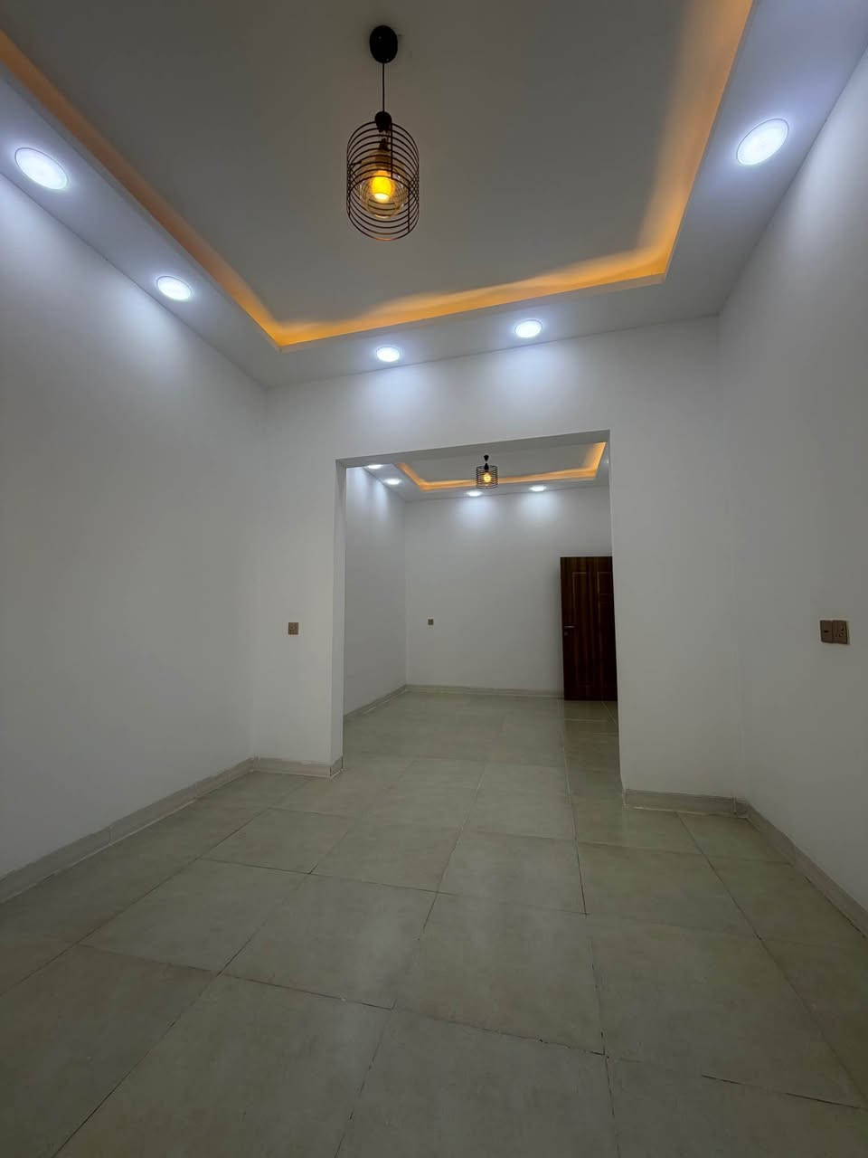 دار للبيع في حي الملايين الاولى 
المساحه البيت 142متر طابقين بناء حديث 
جنس الارض بستان ملك صرف 
السعر 128مليون
الأستفسار ***********
*********** موصل, نينوى
