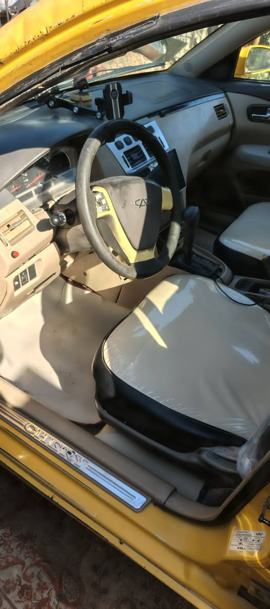 سلام عليكم شيري اي فايف موديل 2012
محور كورلا حديث وان ان زت رقم بغداد صدامي سيارة جديدة دوشمه جديد كل نقص ما بيها بس غاز التبريد تحويره كلها جديد تخم تاير جديد وصدر امامي وخلفي كله نفض جديد
السعر 35  المكان بغداد
رقم الهاتف ***********
