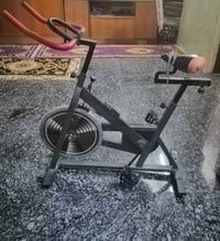 بايسكل رياضي ثابت مستخدم للبيع سعرة 60الف مكاني بغداد الحسينيه للاستفس...