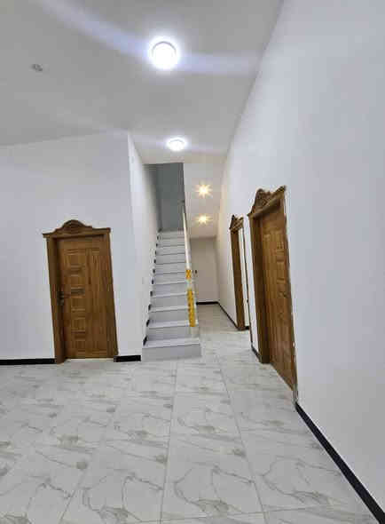 🔷 دار حديث وجاهز للسكن للبيع
📐 المساحة: 250 متر
📄 الطابو: زراعي عراقي

🏡 المواصفات:

3 غرف نوم

صالة واسعة

مطبخ

دوانية

صحيات

كراج

حديقة

💡 الخدمات المتوفرة:
ماء – كهرباء – شوارع تبليط – سوق – مدارس – إنترنت

📍 العنوان: البصرة – أبي الخصيب – محيلة

💰 السعر: 130 مليون وقابل للتفاوض

📞 للاستفسار: *********** البصرة
