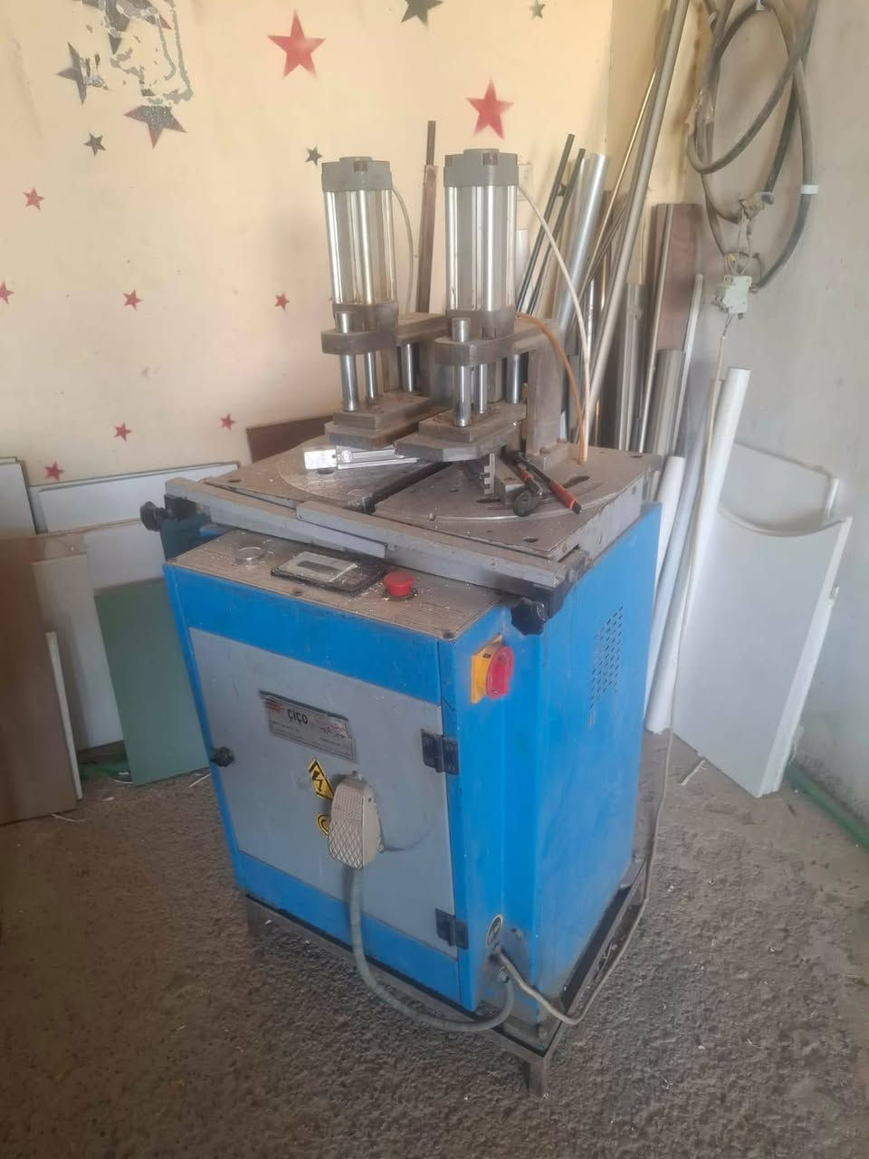 السلام عليكم. للبيع معمل pvc مع معمل المنيوم كامل مع مولد كيه السعر 55 ورقه بي مجال العنوان ديالى بعقوبه رقم ابو المعمل *********** ملاحضه اني مكلف بل نشر
