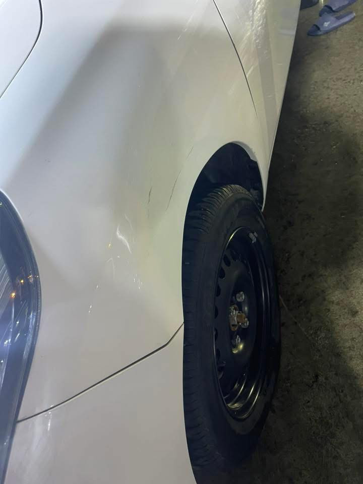 السلام عليكم بيع مستعجل نيسان سني مصري موديل ٢٤ ماشيه ٥٧ شرط تحويل والي يكلي مو هندي هذا غبي لان ماكو فرق بينها وبين الهندي الله شاهد سياره نظيفه بس هاي الملاحظات البسيطه جدا وموضحه بصور عارضها ع ١٢٠وبيها مجال للناس الشرايع مكاني السيديه أو المنصور غير موجود ع فيس وهذا رقمي
‏***********
