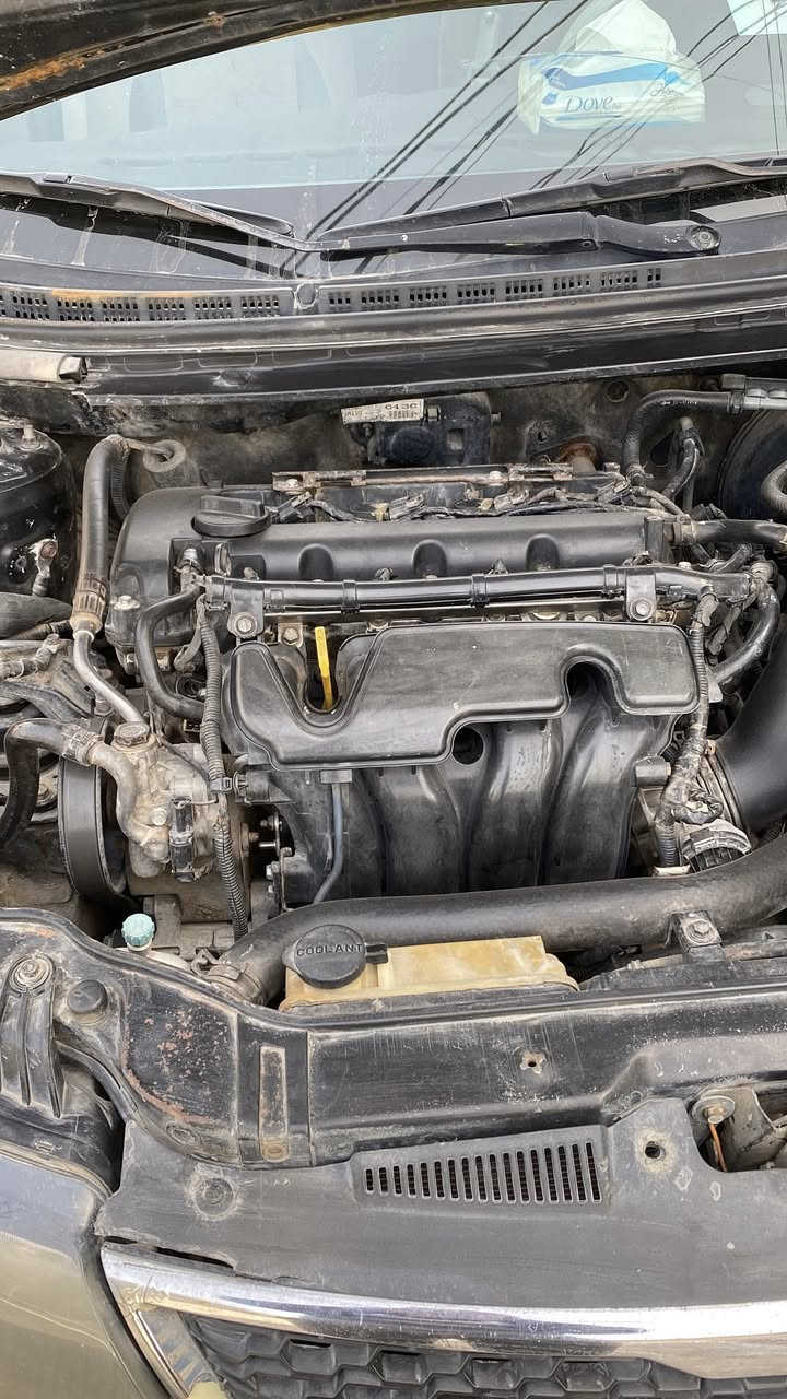 السلام عليكم فورتي وارد أمريكي 2012 محرك 2000 دوش ضربتها جاملغ الأيمن الآمامي مع بنيد لغود سليمة محرك وكير وتبريد جيد جدا السيارة بسمي تحويل ثاني يوم السعر 85 وبيها  مجال. ***********
