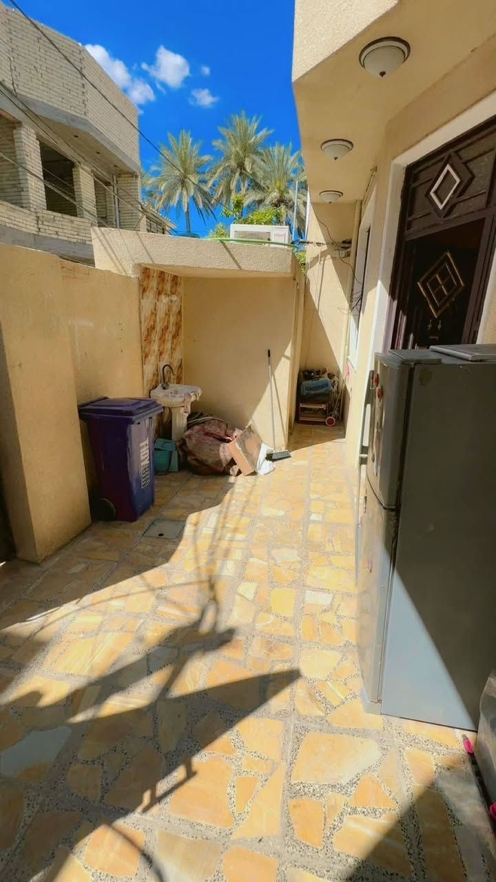 بيت للبيع 100م 🏠  طابو صرف زراعي سند 25 بدون وقف بدون وقف بيع مستعجل بيع مستعجل 
الكاظمية - الطي يم مصنع المنصور  قرب جامع المختار 
 2 نوم، صالة، مطبخ، سطح صحيات 2

***********
