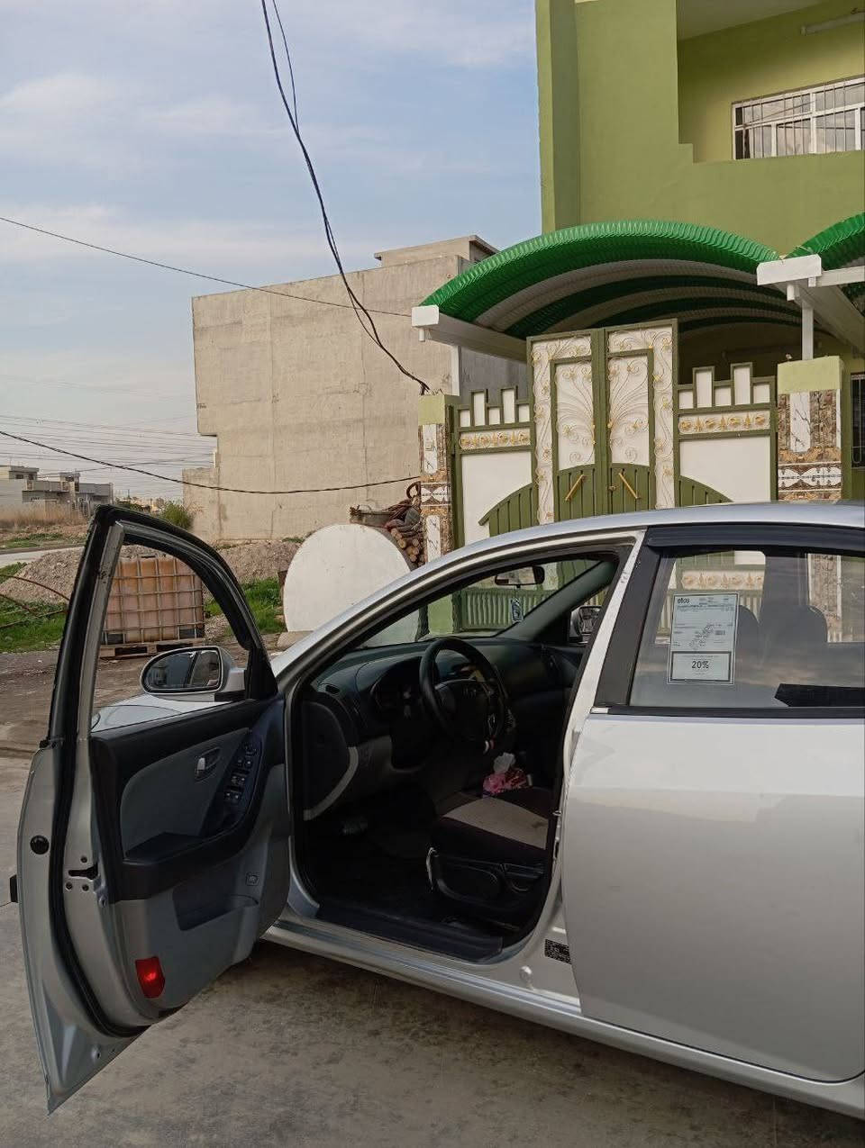 السلام عليكم للبيع سيارة افانتي 
موديل (2009)
وارد كوري 
كير محرك شرط 
 تدفئه شرط تبريد ثلج 
طخم جديد 
رقم سليمانيه شرط التحويل 
بدون اي ضرر بس بيها مكانات بارد 
سونار موجود مرفق بل صور 

السعر110بيها مجال 
***********
بي واتساب
