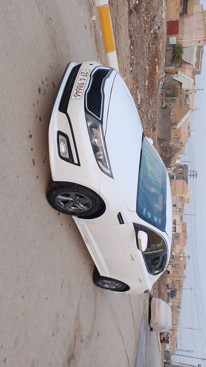 السلام عليكم كيا اوبتيما وارد امريكي 2015 تبديل بنيد وجاملغ بدون شواصي وفخذه كفاله جاهزه مكينه وكير وحداديه وكهربائيات وتبريد وطخم تاير جاهز سنويه وهزه جديده ورقم انكليزي سعره 114وبيه مجال لطيبين  عنوانه ذي قار مدينه الصدر ***********
