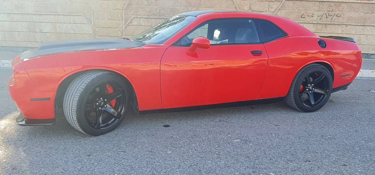 دوج تشالنجر RT  2017
محرك 5.7L RT (5700)🚀🚀

✅الحالة:سياره 
✅ماشية100میل
✅سياره بحالت وكاله ماشاالله 
✅مكينة وكير بحالت وكاله 
✅تایرات جدید و تو سایز
✅صدر جدید 
✅حدادیه جدید 
✅بلاک ریسینگ 
✅فیتبم اصلي 
✅نوزلات جديد 
✅لحيه جديد 
✅دفيوزر جديد 
✅قباغ فجوج جديد

المواصفات:

✅دخول ذكي
✅تشغيل عن بُعد
✅بصمة تشغيل
✅كشنات حضن
✅كشنات جلد مع كنتاره
✅كشنات كهرباء 

✅تدفئة وتبريد الكشنات
✅ستيرن كهربائي 
✅شفتات خلف الستيرن
✅مثبت سرعة
✅شاشة كبيرSRT
✅كاميرا خلفية
✅حساسات
✅نظام النقطة العمياء
✅هيتر مرايات
✅مرایه ضدل فول
✅اكسل قفل
✅ويلات SRT
✅داخلية كاربون فايبرکامل 
✅لايتات زينون 
✅عداد سرعة احمر SRT 
✅أنظمة قيادة رياضية متكاملة

✅معلومات الحادث:

🟥سياره تغير لون بدون اي ضربه دواخل
🟥تغير لون لل جماليه فقط بدون دواخل نهاين
🟥سياره أصله ماروني تغير لون احمر جماليه فقط 

موقع السيارة: 📍طوز خورماتوو قرب كركوك 
رقم صاحب السيارة:***********
