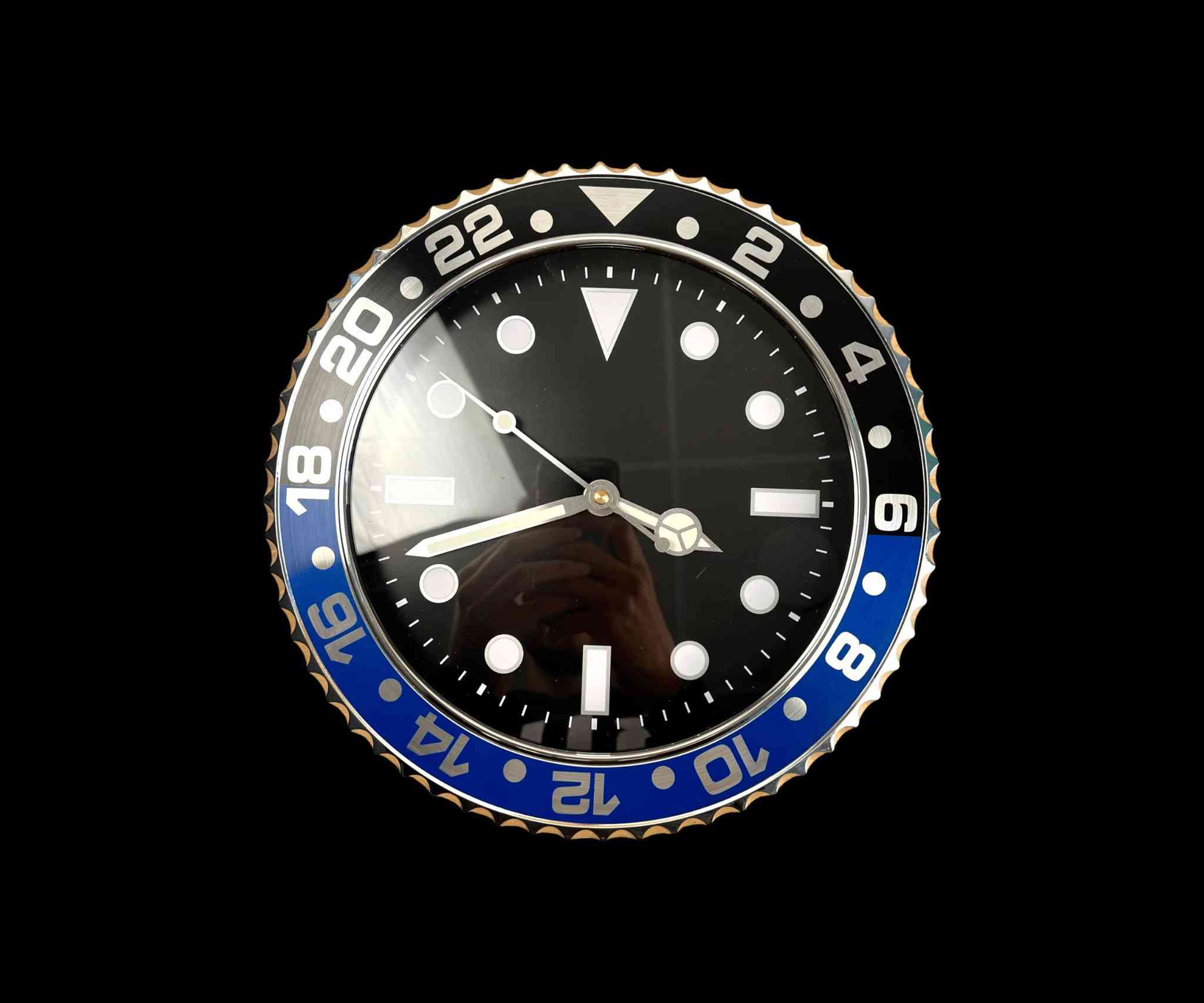 ⌚ تحب شكل ساعات رولكس؟
الآن تقدر تخليها على جدار بيتك!

ساعة جدارية فخمة بتصميم مستوحى من أشهر ساعات العالم.

شكلها يعطي إحساس ساعة يد عملاقة على الحائط.

حركة هادئة بدون صوت مزعج.

مناسبة للبيت، المكتب، الكافيه أو حتى غرفة الألعاب.

قطعة ديكور تلفت الانتباه فوراً.

اختيار مثالي لعشاق الساعات الكلاسيكية.

السعر 25الف


**إذا كنت صاحب هذا الإعلان وتريد حذفه لأي سبب، رجاءا أرسل رسالة إلى الدعم الفني**