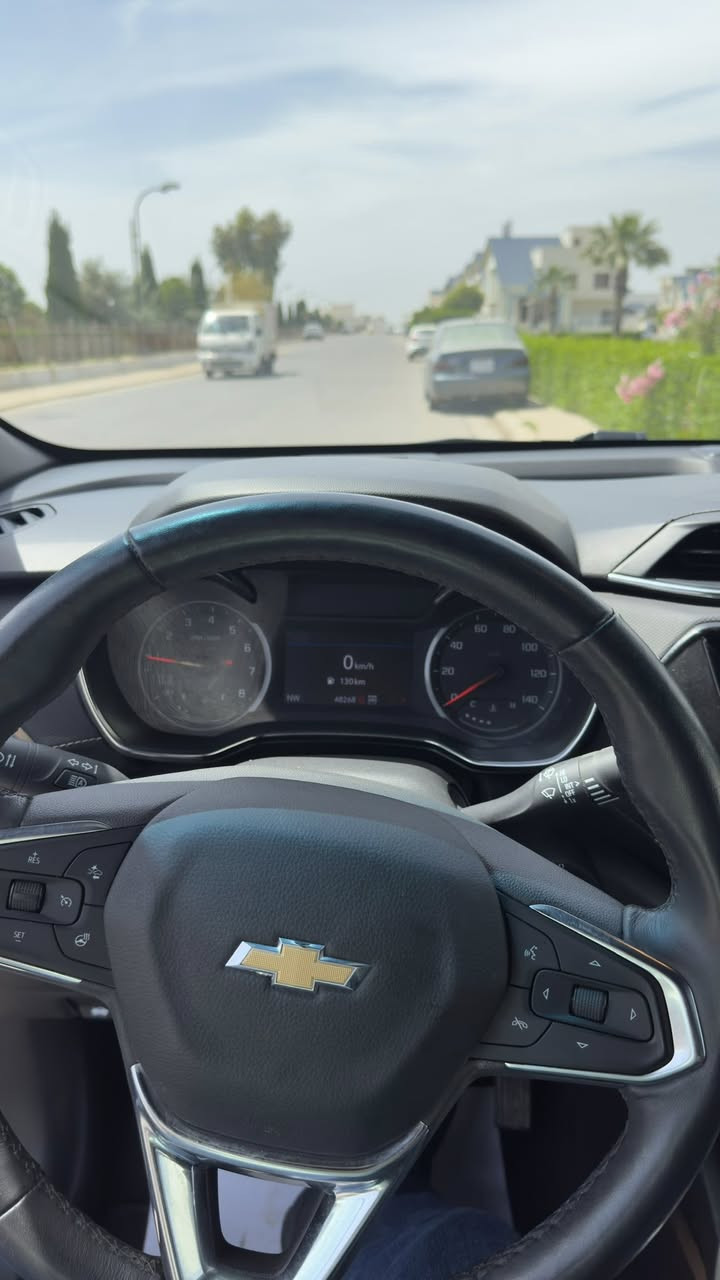 للبيع: Chevrolet Trailblazer Activ موديل 2022
✔️ فئة Activ المميزة (الفئة الرياضية)
✔️ محرك 1300 Turbo اقتصادي مع أداء ممتاز
✔️ عداد 48 ألف كم فقط
✔️ تصميم رياضي وشبابي أنيق
✔️ ارتفاع جيد عن الأرض وثبات ممتاز
✔️ صرفية وقود ممتازة مقارنة بالأداء
✔️ داخلية عصرية ومريحة
✔️ مناسبة للمدينة والسفر والعائلة
✔️ حجم عملي ومساحة تخزين جيدة
✔️ قيادة ناعمة ومريحة
✔️سقف ابيض بلادي 
✔️شاحن وايرلس
✔️كار بلاي بلوتوث

حالة السيارة:
🔹 الضرر فقط بنيد
🔹 الأيرباقات مرجعة سستم بلادي بشرط 
🔹 السيارة بحالة جيدة

السعر: 133 وبيها مجال بسيط
الموقع: اربيل 
رقم التواصل:  

0770 258 7748
0751 672 7173
